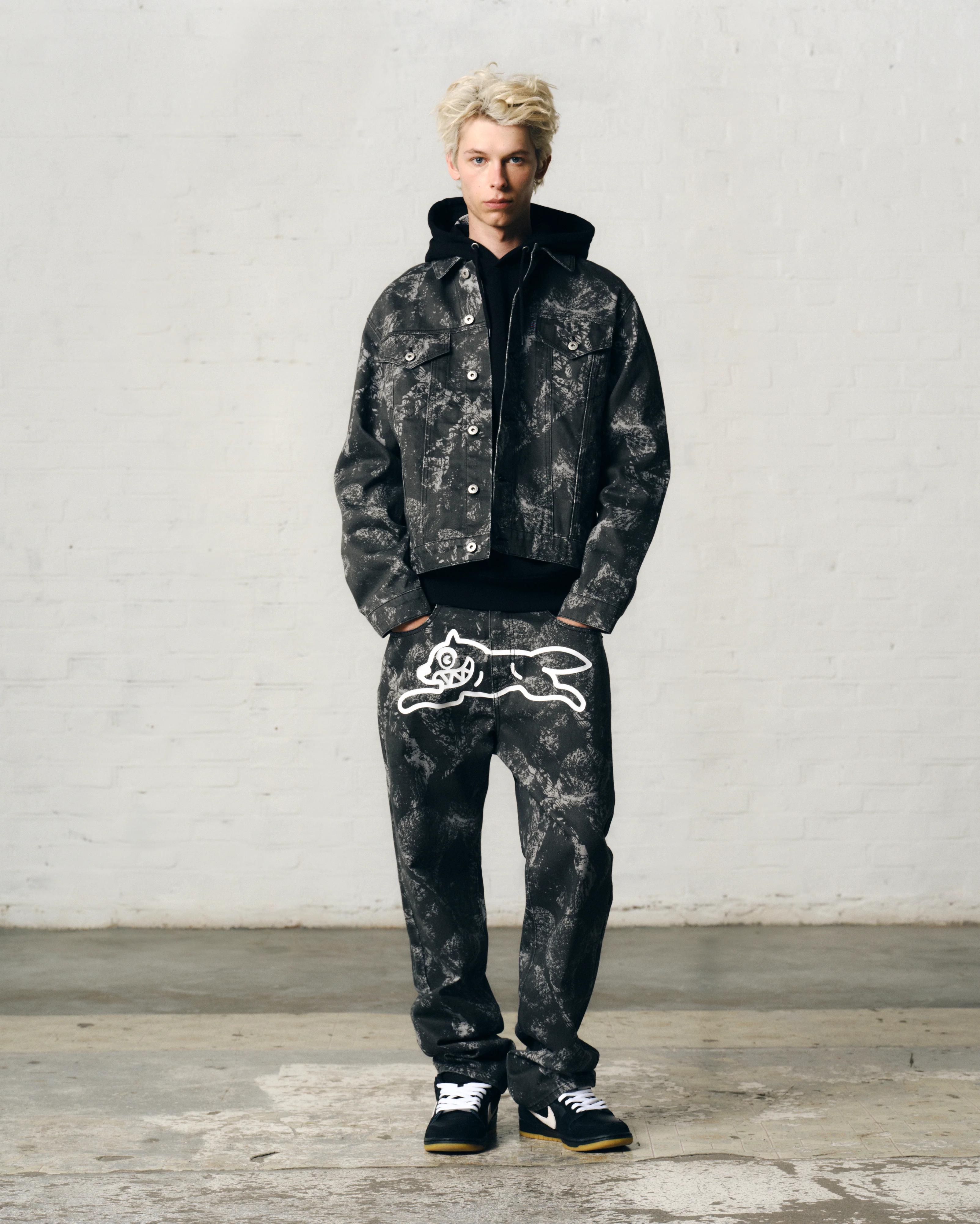 CONE STAMP DENIM TRUCKER JACKET - GREY - Image 3