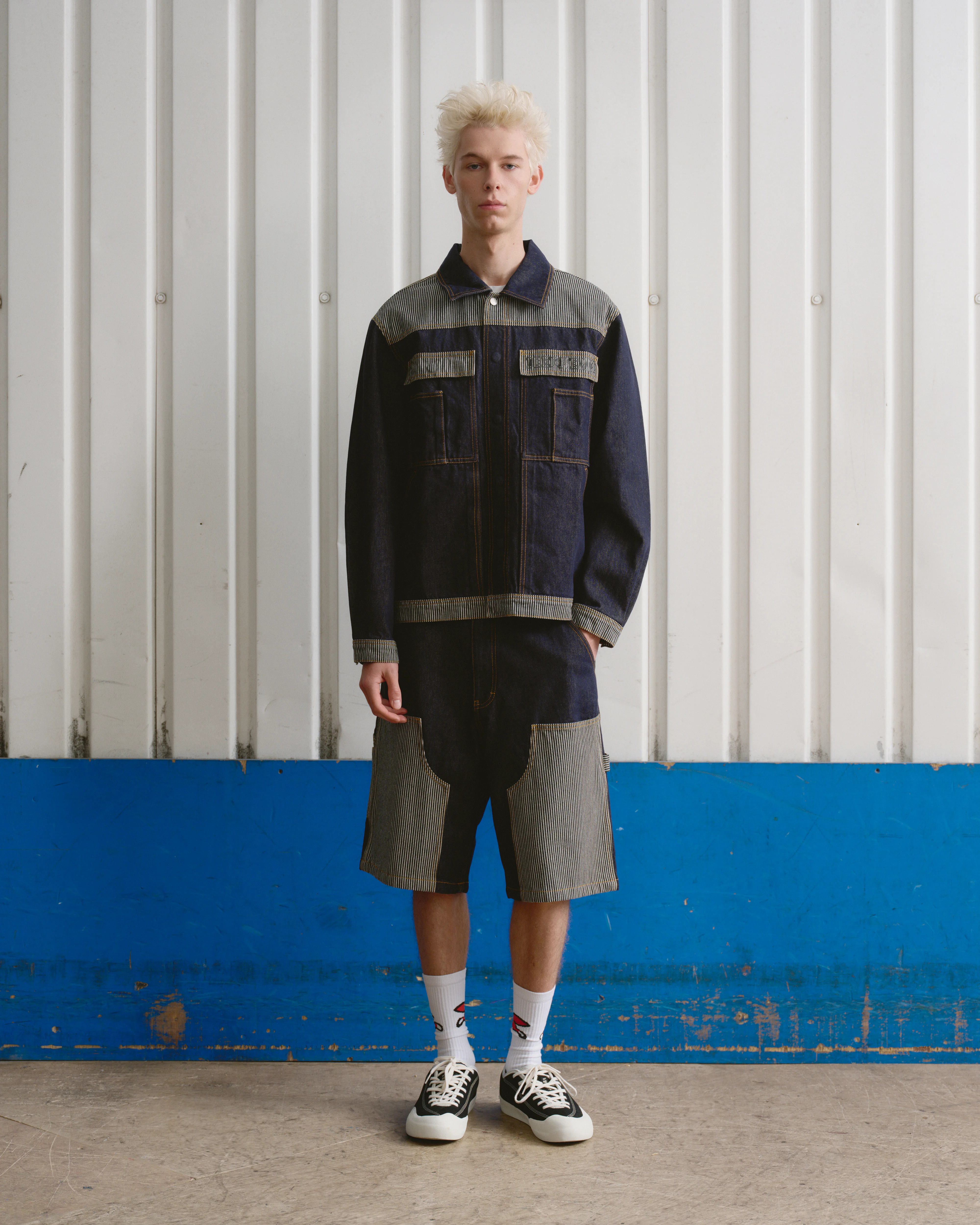 HICKORY PANEL DENIM TRUCKER JACKET - INDIGO - Image 2